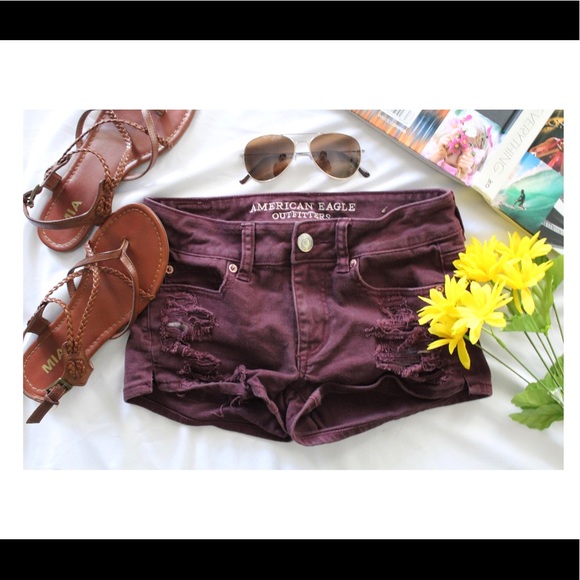 American Eagle Outfitters Pants - AMERICAN EAGLE BURGUNDY SHORTS!